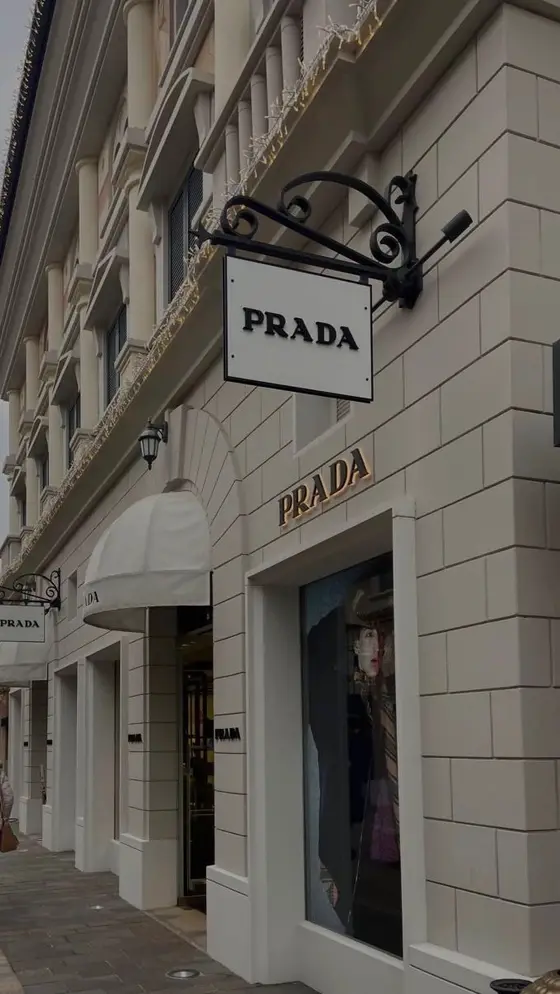 @pradabeauty NEW DROP 🎀🍯🧁

Una fórmula innovadora de blush, se siente velvet…