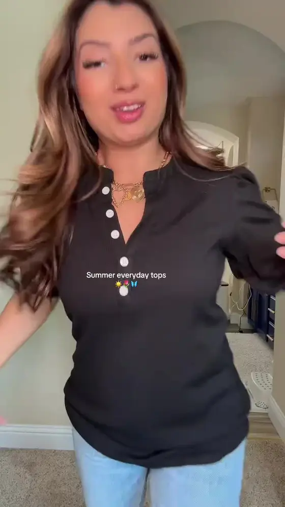 🥳🤩🥰🫰