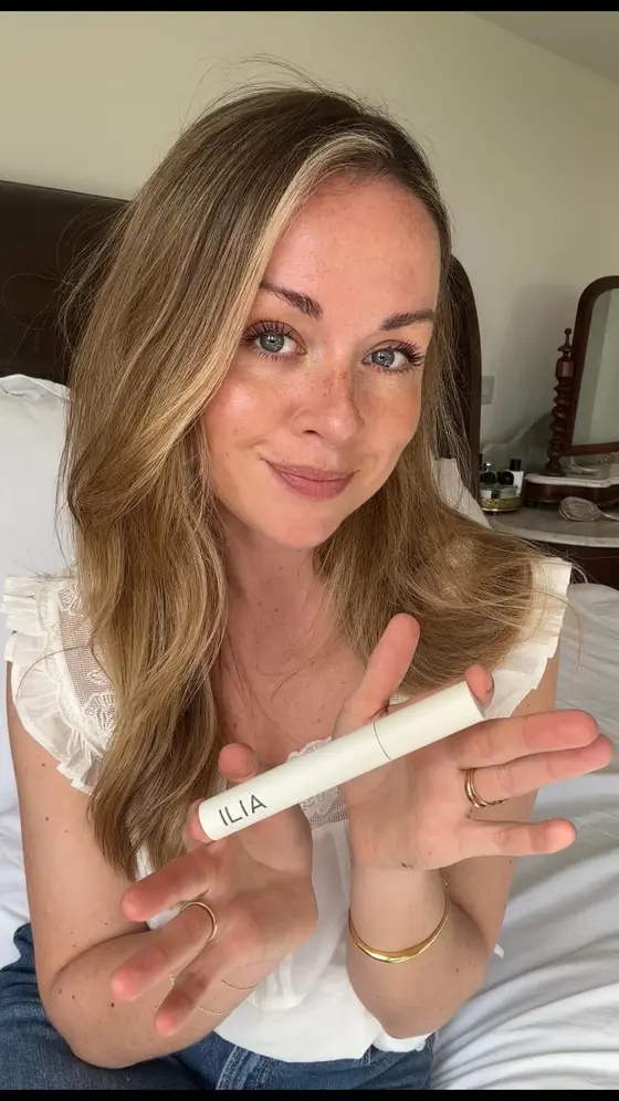 If there was ever a mascara worthy of a double upload…it’s this one @iliabeauty…