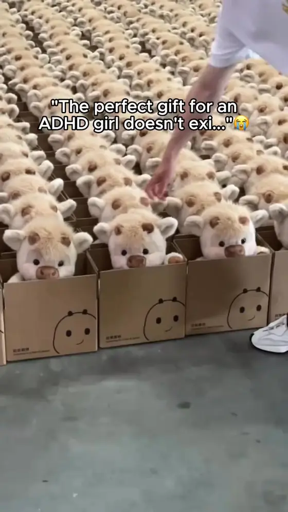 🚨 Pure Workspace Dopamine! Active Buddies Adorable Running Desk Plushie 🧸💨
