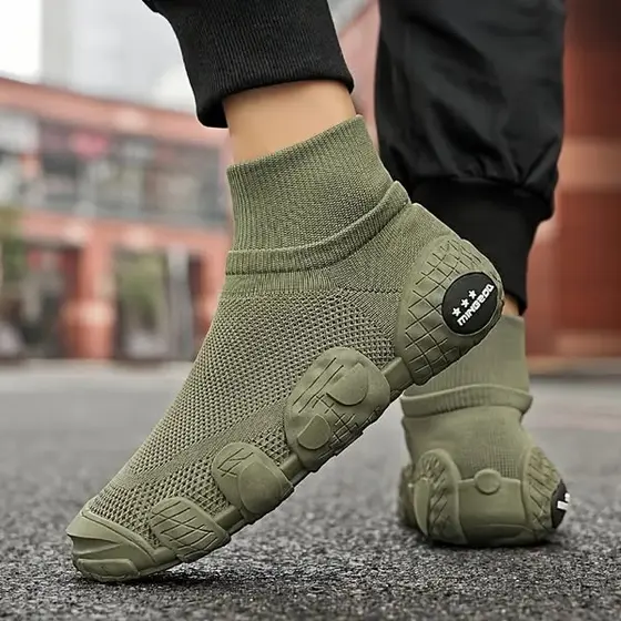 Terrain Flex Sneakers