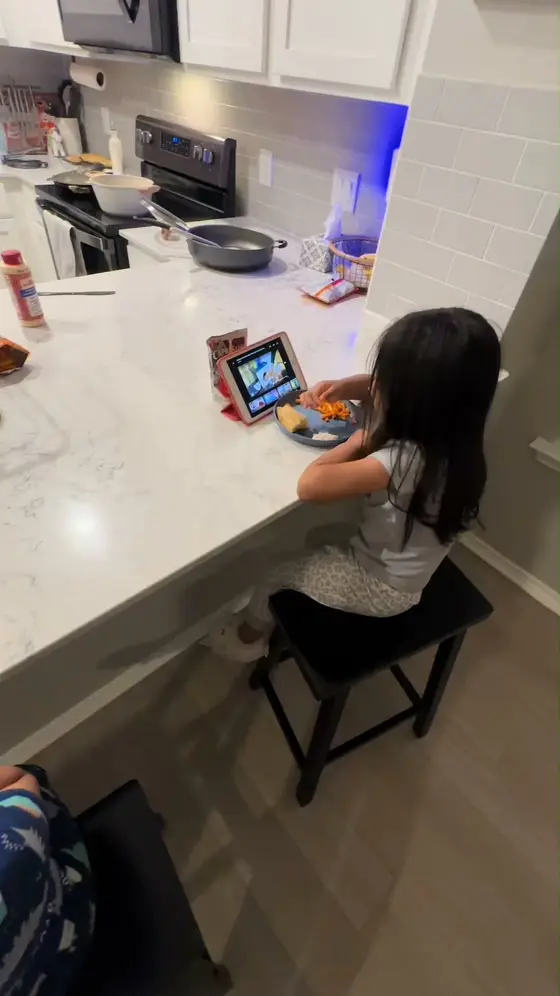 What's Happening Inside Your Child's Eyes When Using Screens