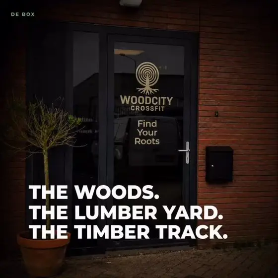 DE BOX. DRIE ZONES. ÉÉN MISSIE.
Woodcity CrossFit is niet zomaar een gym.
Het…