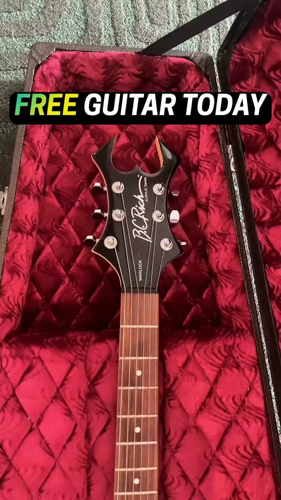 FREE GUITAR 👉
