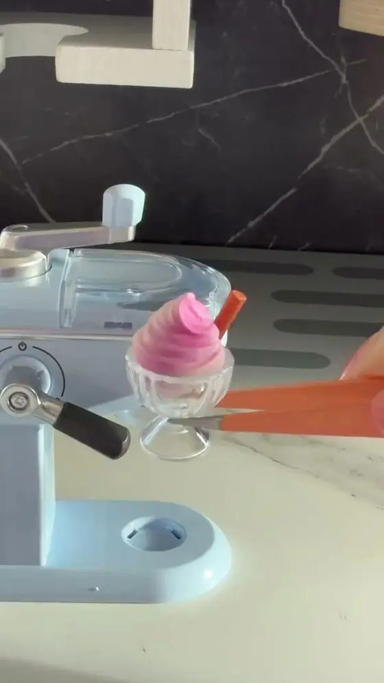 Unbox a Working Mini Ice Maker – Surprise Kitchen Magic! ✨🧊🎁