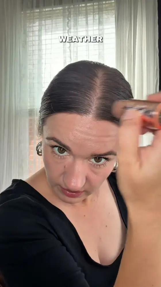 Cover Grey Roots In Seconds