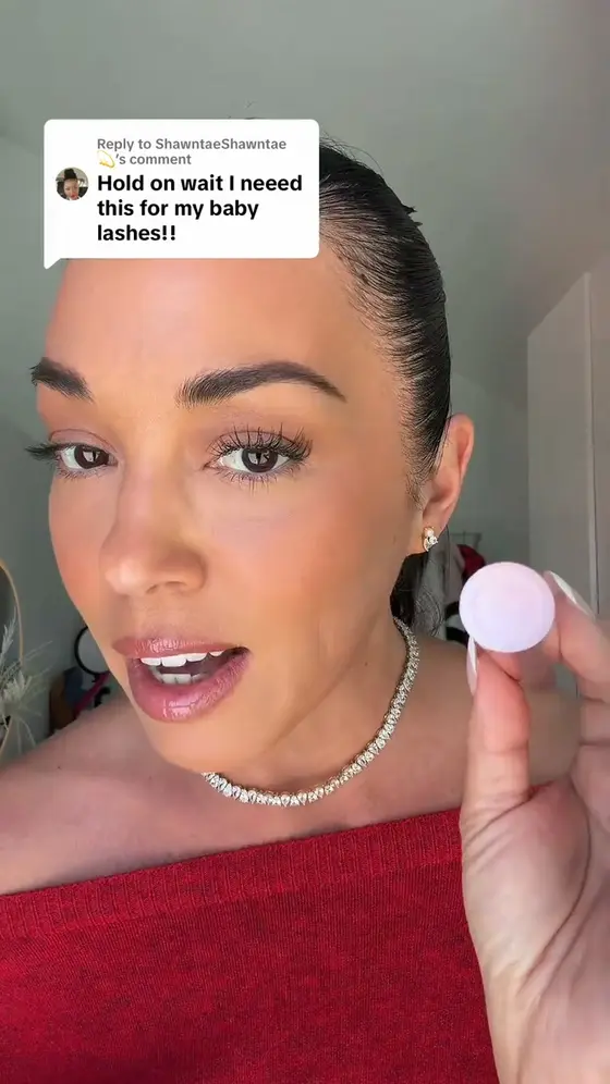 Longer, Lifted Lashes In Seconds