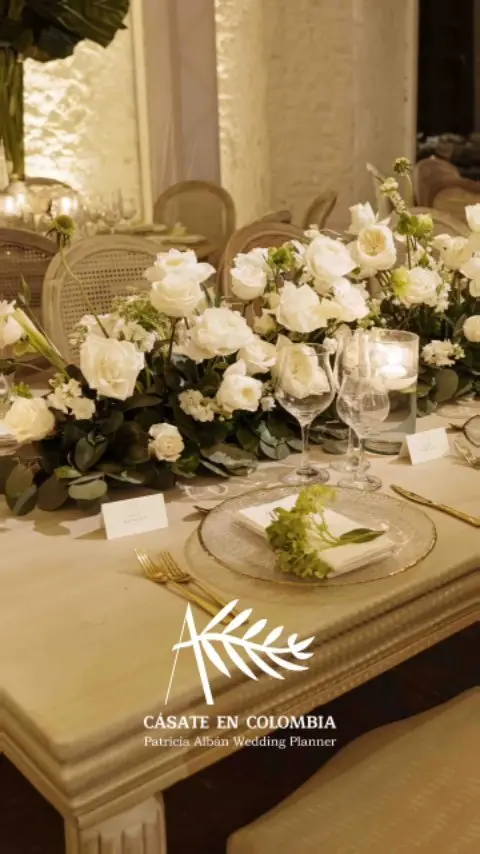 Con nosotros encuentras Bodas de Destino con decoración romántica y temática pa…