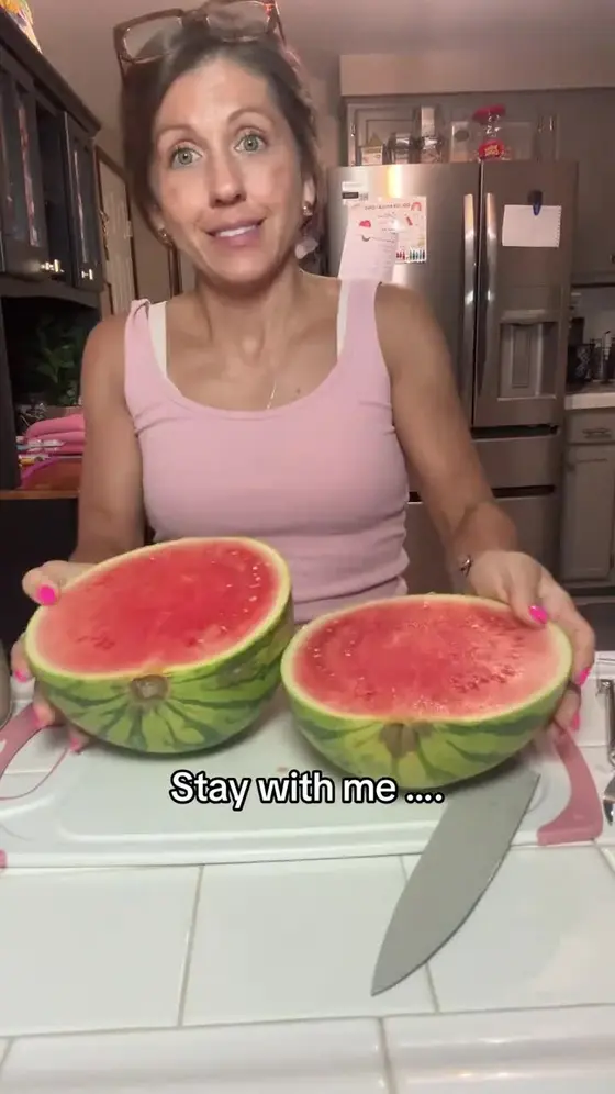 🍉😩 Still cutting watermelon with a knife and ending up with sticky hands, mes…