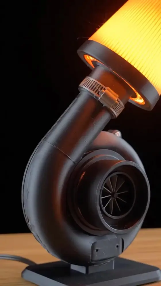 💡🏍️ Accendi la tua passione per le moto.

La nostra lampada LED a forma di tu…