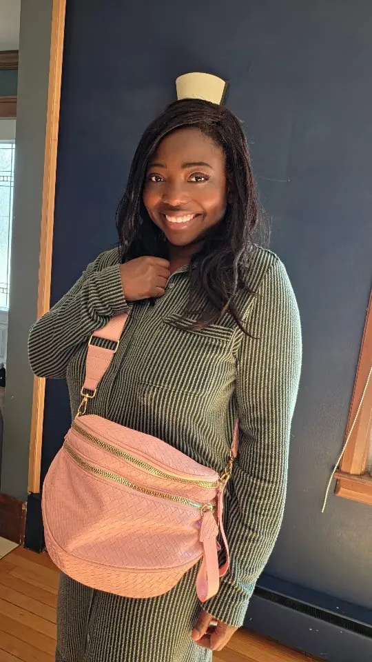 Let’s talk about the “Mom Bag” upgrade you actually deserve. 🎀🕊️

I’m keeping…