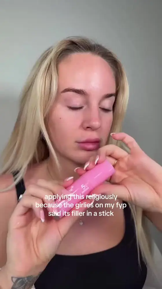 💖✨ Wake up looking fresh, radiant, and ready to take on the day!
This Pink Col…