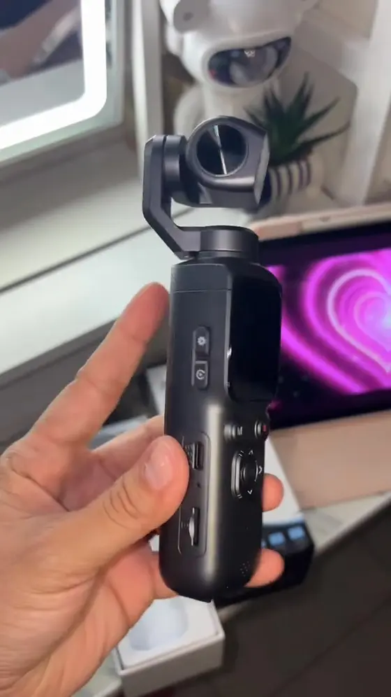 ✨ Smooth & Crisp – 4K Pocket Vlog Camera!