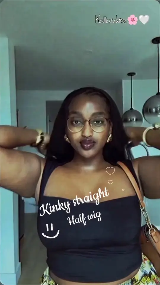 Beautiful @nanoucrain 🌸🤍Rocking our Kinky straight half wig🥳.