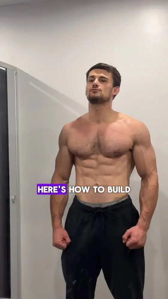 Here’s how to build a well-rounded chest:
👉 Hit your lower chest with compoun…
