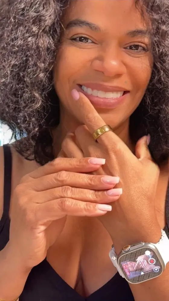 🤎✨ Unboxing my new Oura Ring 4

One of my favorite wellness tools.
It helps me…