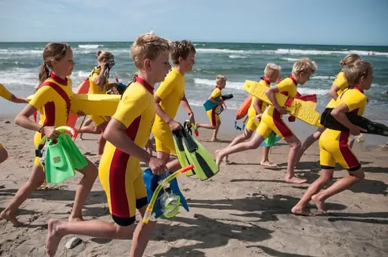 Elsker dit barn vand, action og nye udfordringer?