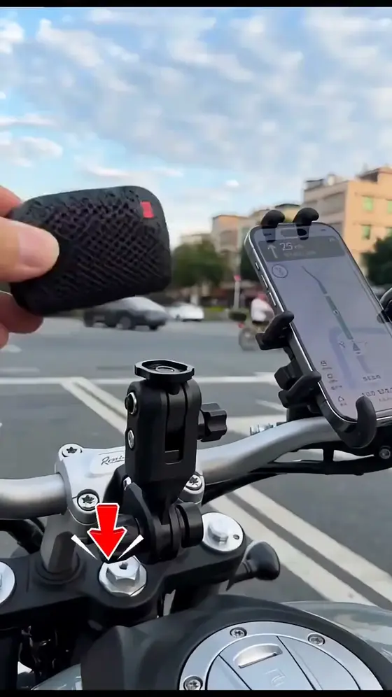 🎵 TIRED OF BULKY SPEAKERS? CLIP & PLAY ANYWHERE! 🎵
Powerful sound that fits i…