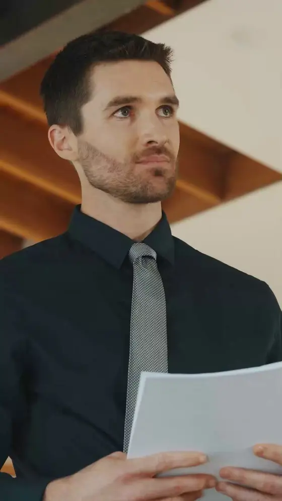 You divorced your husband, but he doesn’t know you’re a secret billionaire!