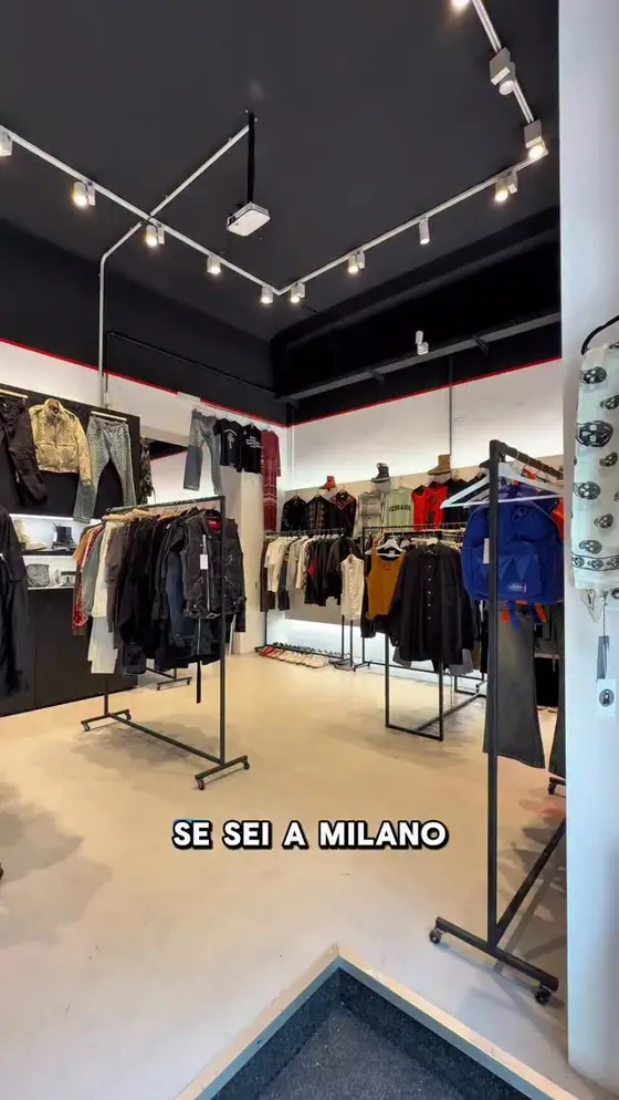 🏴‍☠️ Dal 12 al 15 giugno esponiamo a Milano oltre 1000 capi d’archivio selezio…