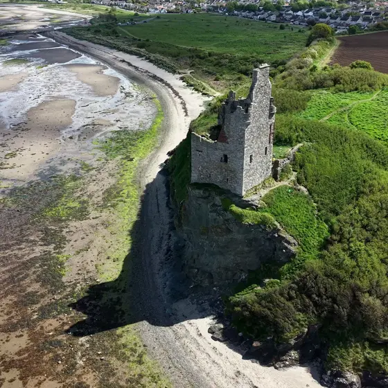 Drone footage of Greenan castle, Ayshire while im waiting on Scotland heating u…