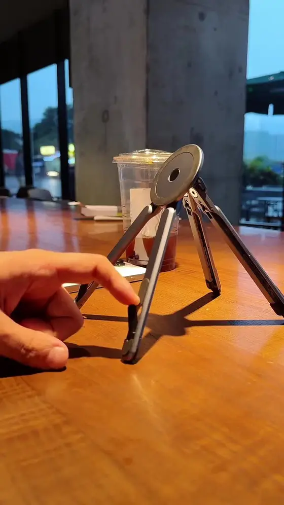 Magnetischer Faltbarer Tablet-Ständer
