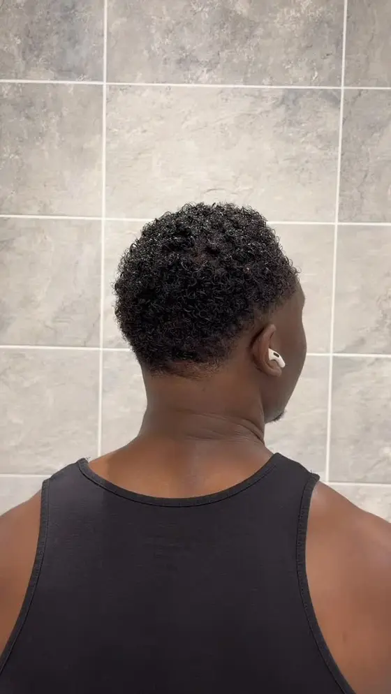 One product. Hydration. Curl definition + shine. 👌🏿
SHYNE Curl Cream — formu…