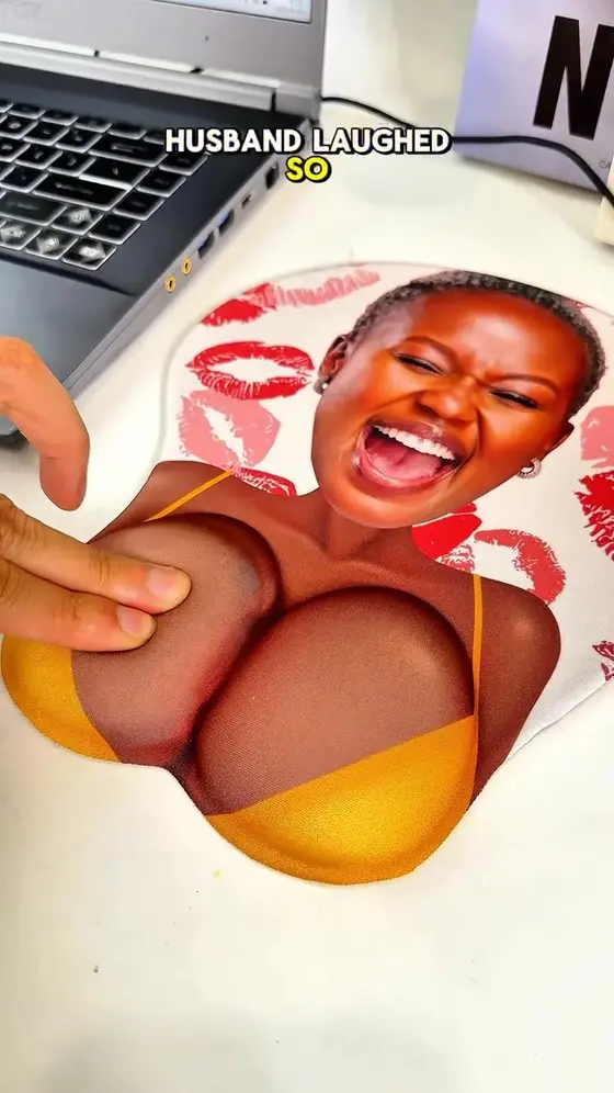 Looking for a funny gift? This mouse pad delivers laughs! 😂💢
#macorner #3dmou…