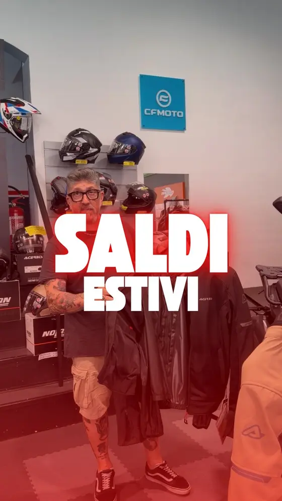 Non solo caschi: i saldi estivi continuano anche sull’abbigliamento moto 🏍️🔥…