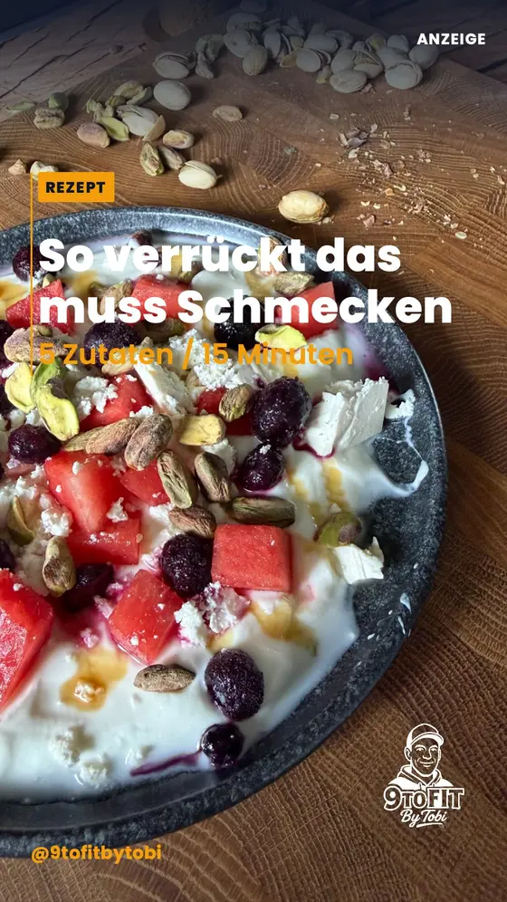 Anzeige / Wassermelonen-Bowl mit Pistazien-Crunch 🍉🌿

5 Minuten. Kein Herd. P…