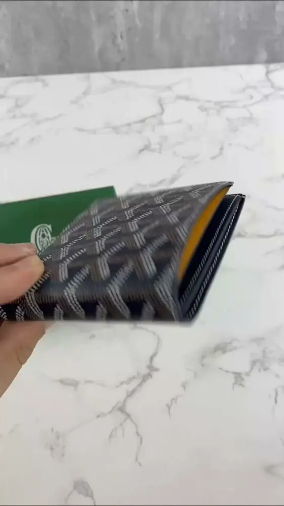 Fino al 40% di sconto — Reso gratuito incluso