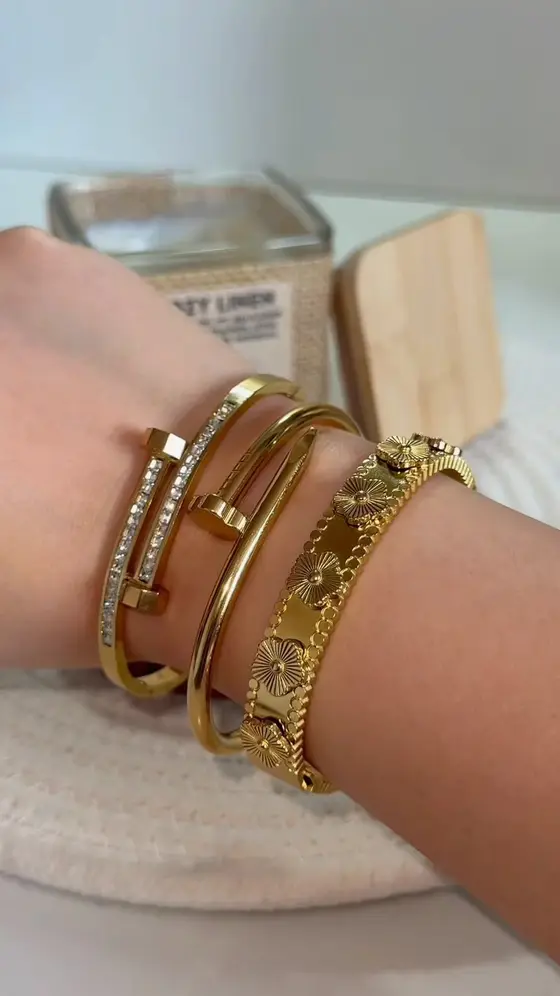 5-Piece Bracelet – Under $30