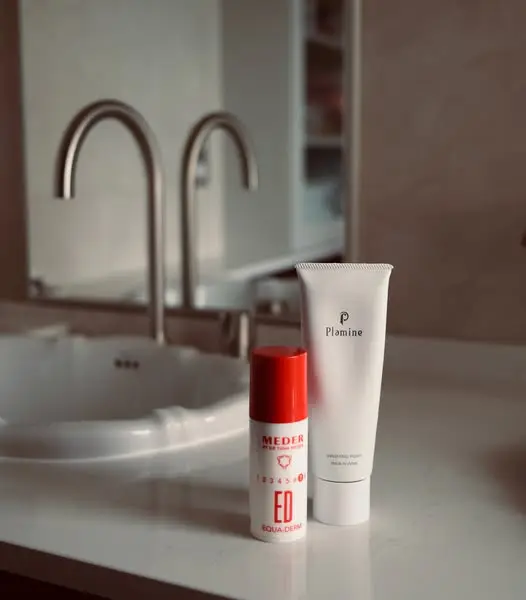 Acne isn’t just a skin problem — it’s four problems happening at once:

• Infla…